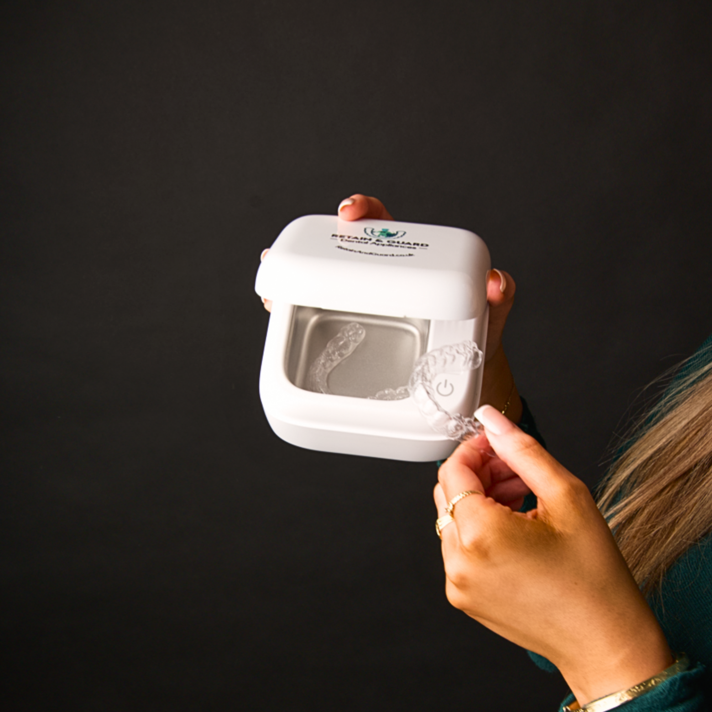 Cordless Ultrasonic Cleaner for Retainers & Night Guards